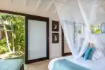 Large 7 rooms villa on Anse des Cayes's hillside - picture 16 title=