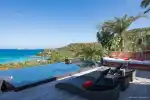 New villa overlooking the bay