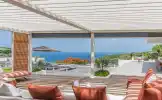Amazing ultra modern villa looking over the ocean - picture 13 title=
