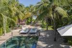 Villa à Anse des Cayes avec accès plage.