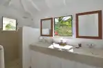 Bathroom 1 - Pix 2