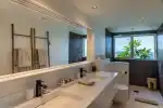 Bathroom 2 - Pix 1
